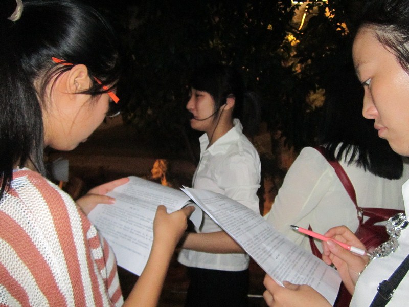 曇石山文化博物館義務(wù)講解隊(duì)培訓(xùn)之一：聽(tīng)取專業(yè)講解與分組培訓(xùn)